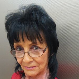 Meet your Posher, Deborah